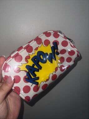 💕 polka Dot 'KAPOW!' Cosmetic Pouch - Red & White